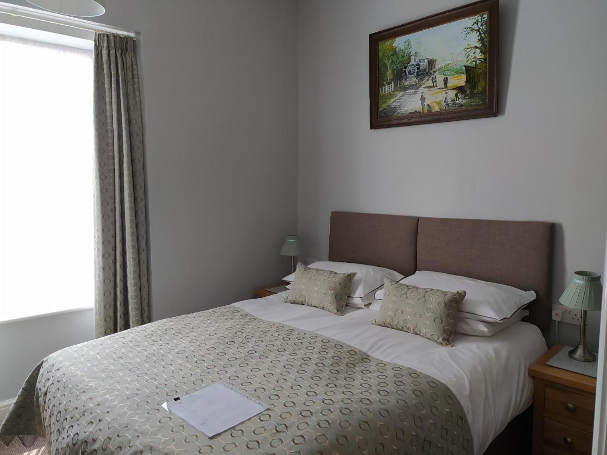 Frosty Towers Bed & Breakfast Llandudno Bagian luar foto