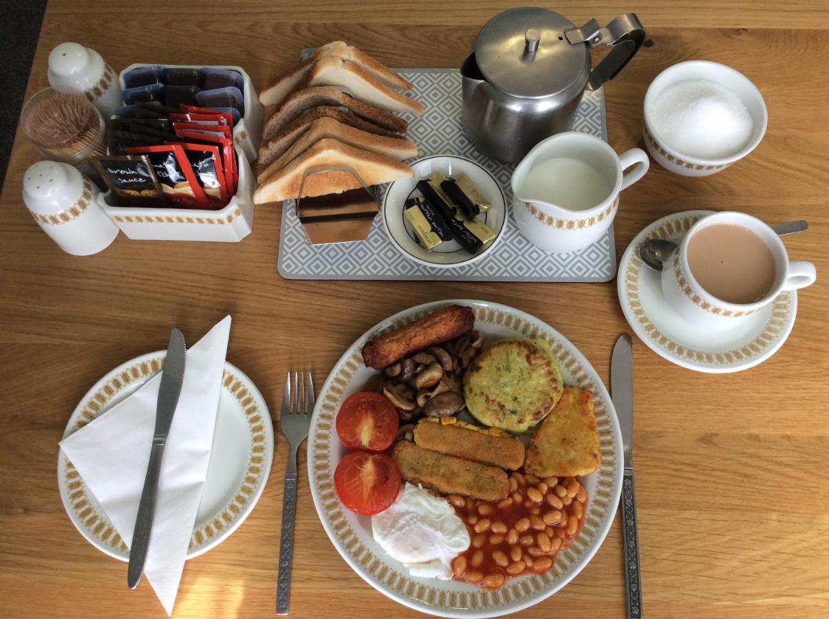 Frosty Towers Bed & Breakfast Llandudno Bagian luar foto