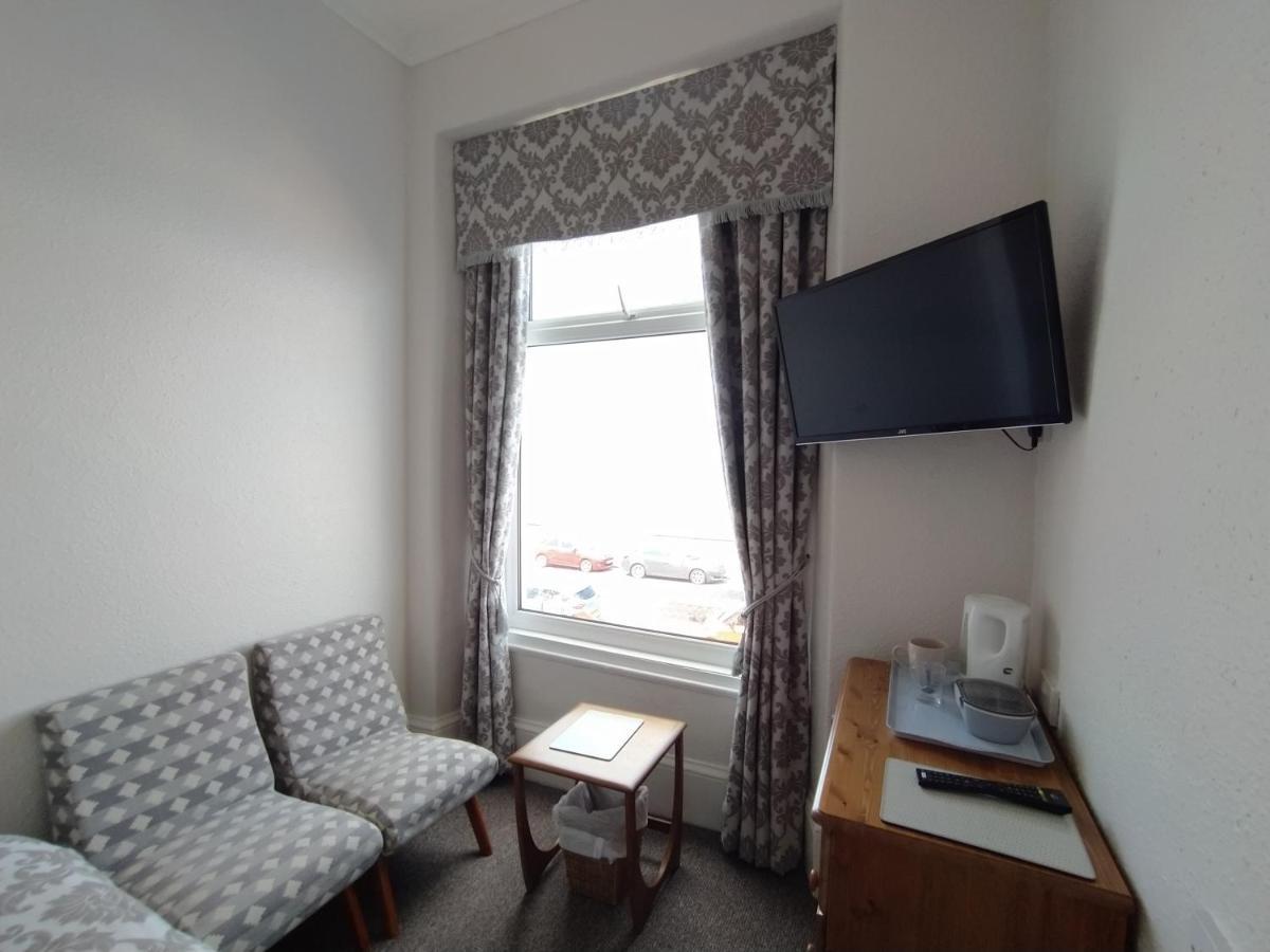 Frosty Towers Bed & Breakfast Llandudno Bagian luar foto
