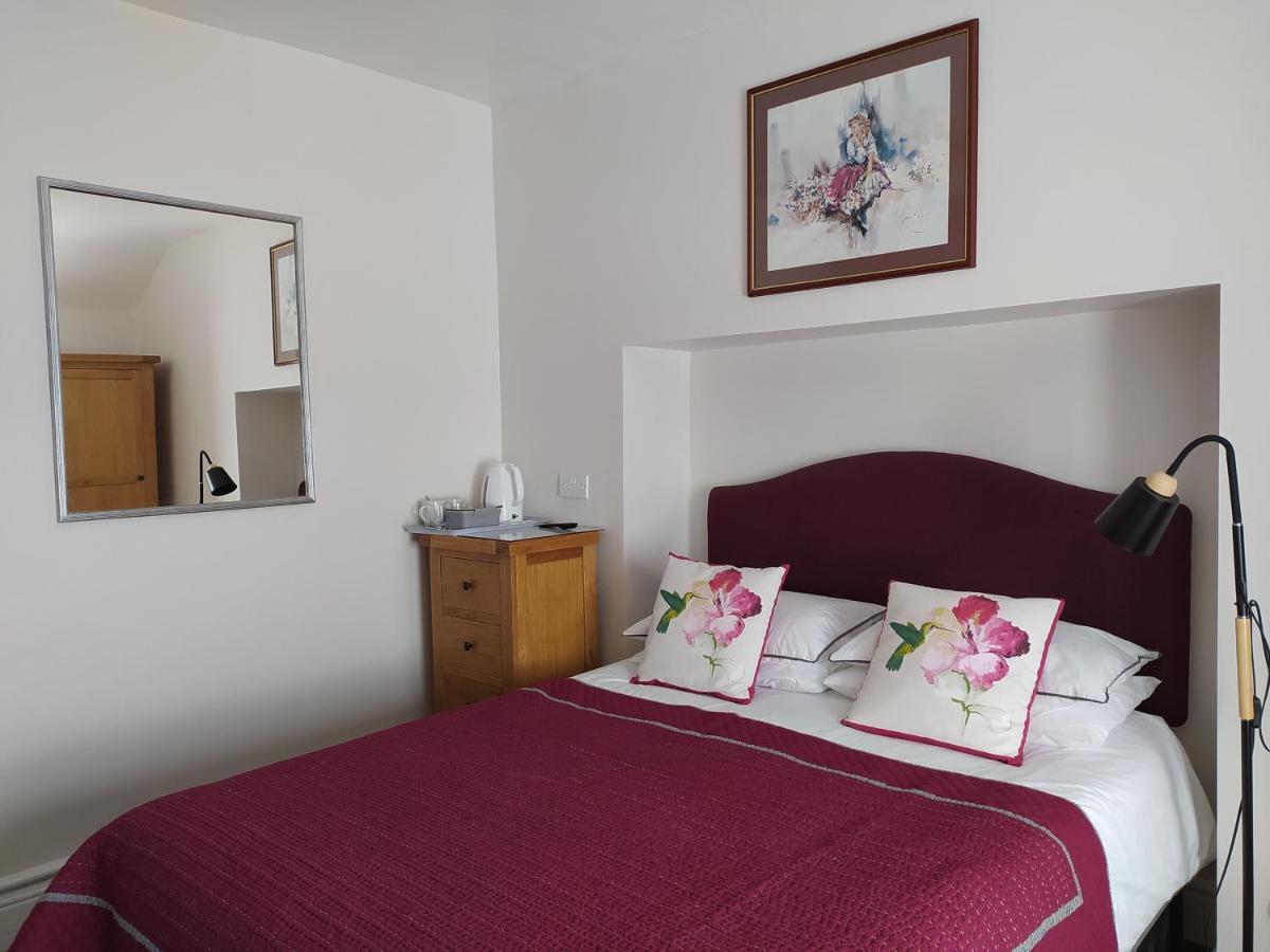 Frosty Towers Bed & Breakfast Llandudno Bagian luar foto