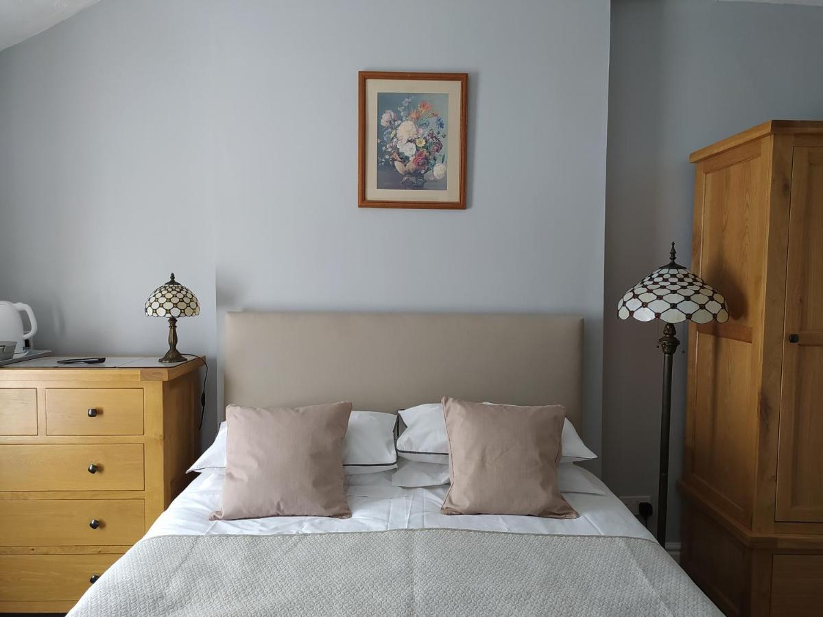 Frosty Towers Bed & Breakfast Llandudno Bagian luar foto