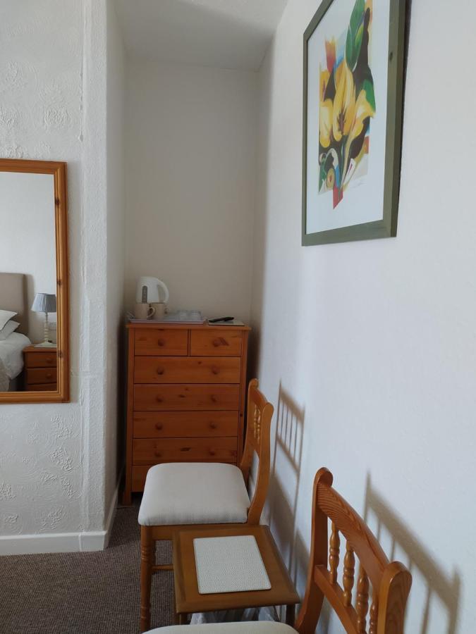 Frosty Towers Bed & Breakfast Llandudno Bagian luar foto